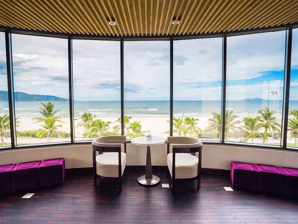 Review Holiday Beach Hotel Danang: Khách sạn 4 sao gần biển Mỹ Khê