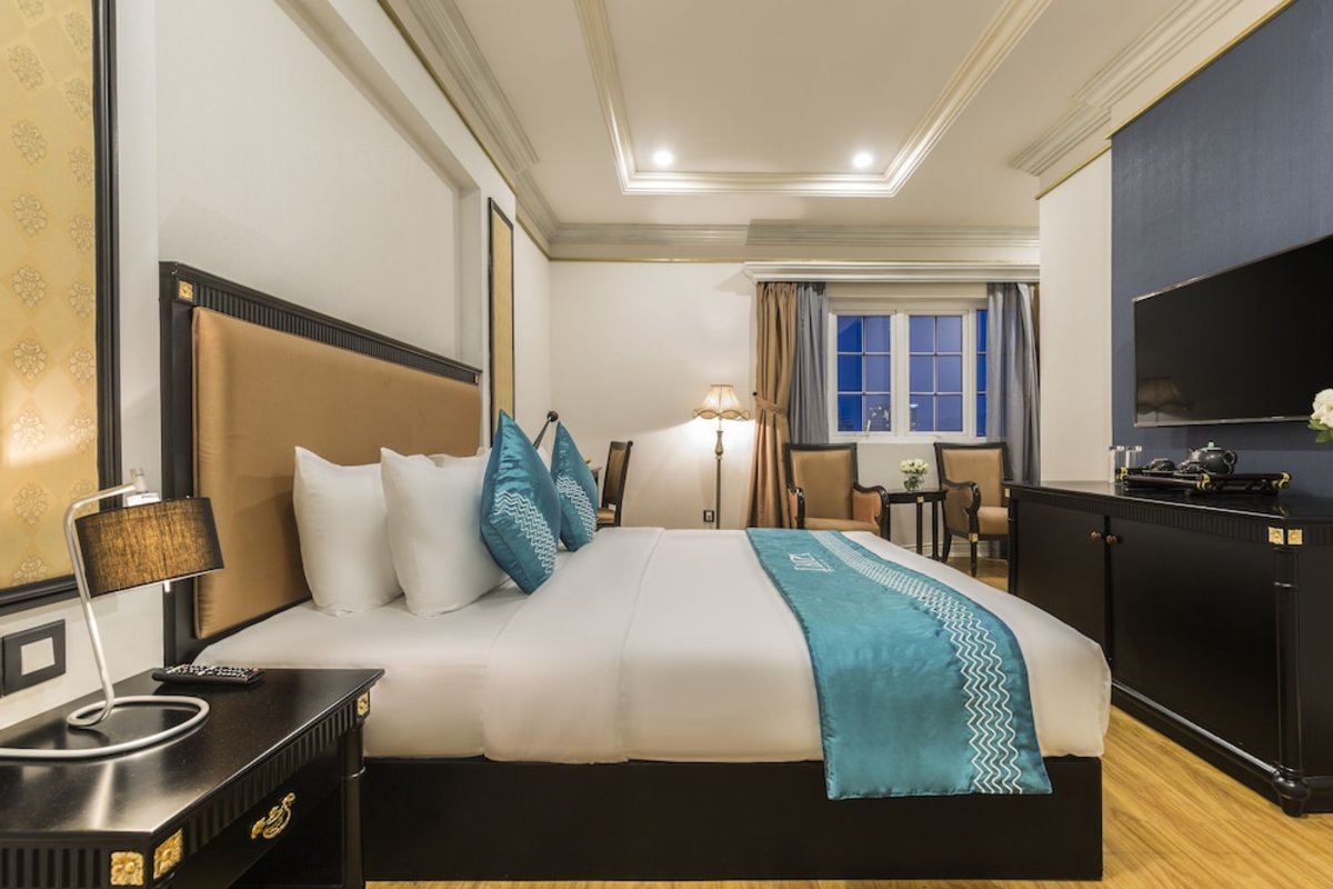 Review Ibiza Riverfront Da Nang Hotel Powered by ASTON: khách sạn ven sông tại An Hải Bắc Đà Nẵng