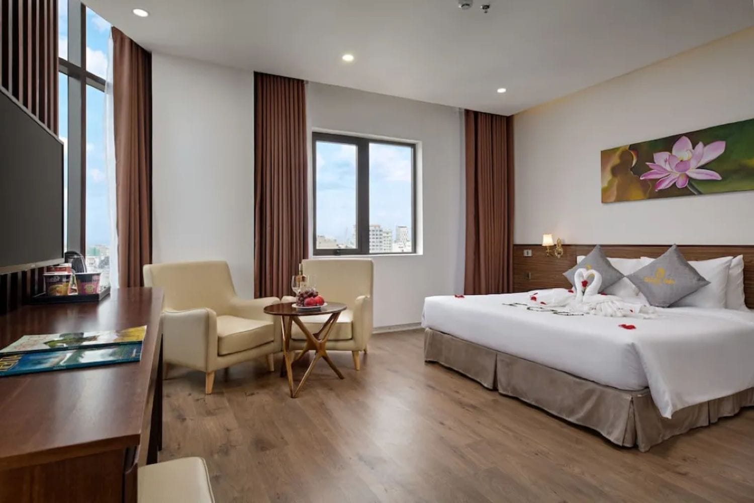 Review Khách sạn Diamond Beach Đà Nẵng: vị trí, hạng phòng, tiện ích và trải nghiệm lưu trú