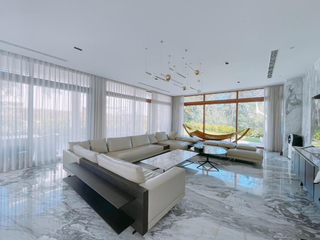 Review Khách sạn Diamond Beach Đà Nẵng: vị trí, hạng phòng, tiện ích và trải nghiệm lưu trú