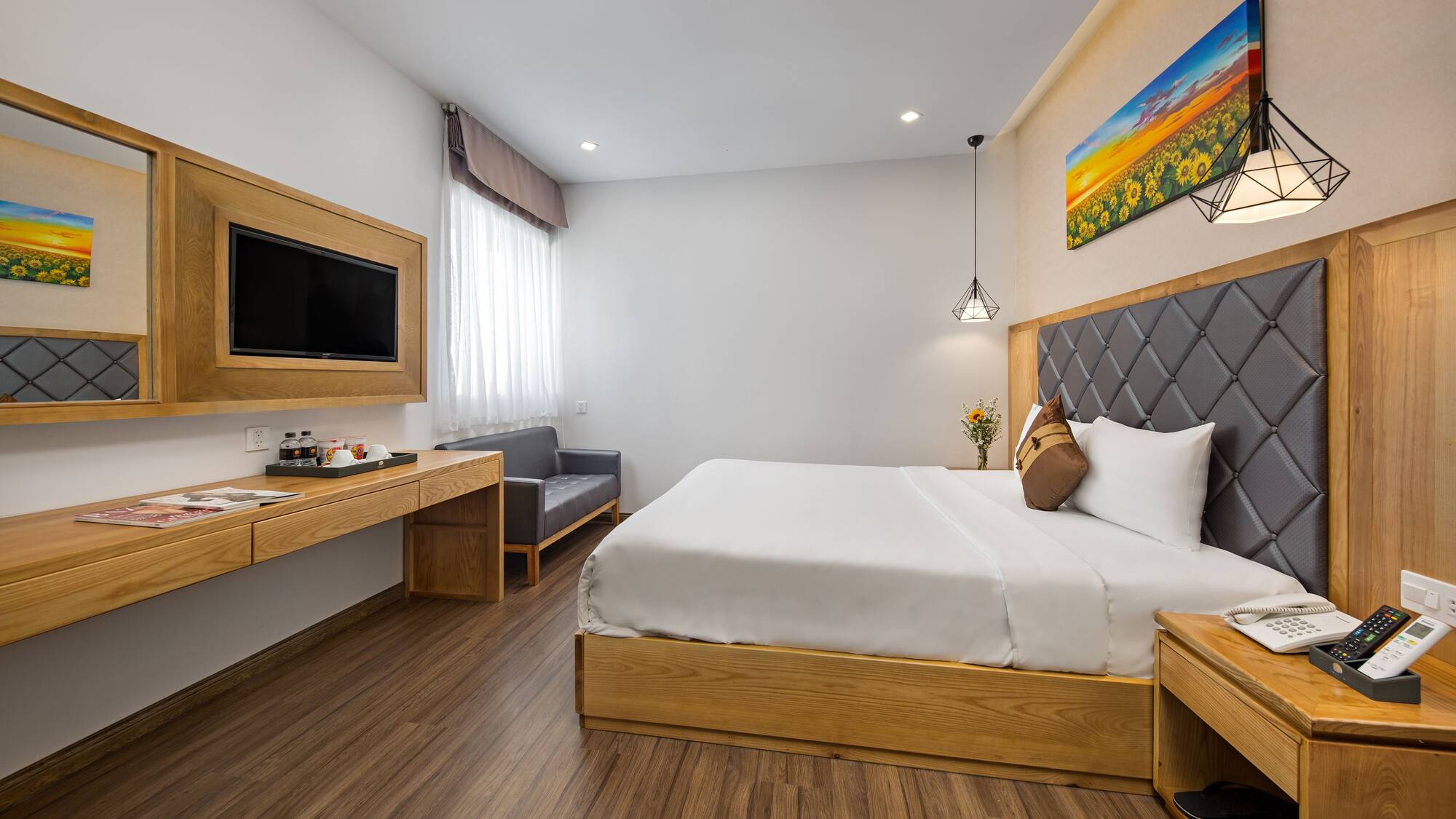 Review Khách sạn Grand Sunrise Boutique Đà Nẵng gần biển Mỹ Khê