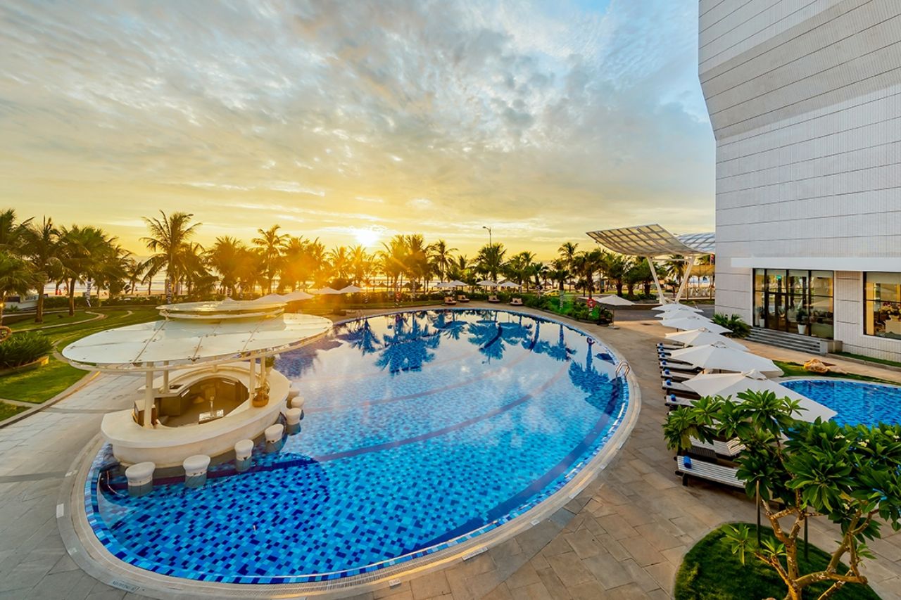 Review Khách sạn Grand Tourane: Không gian nghỉ dưỡng 5 sao bên biển Mỹ Khê