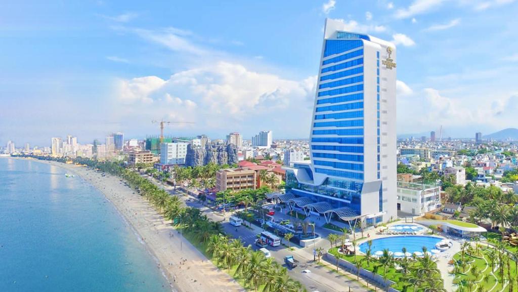Review Khách sạn Grand Tourane: Không gian nghỉ dưỡng 5 sao bên biển Mỹ Khê