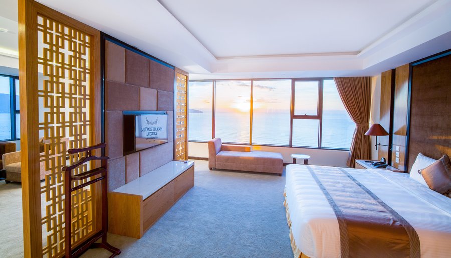 Review Khách Sạn Luxury Đà Nẵng: Vị Trí, Phòng Ở, Di Chuyển Và Trải Nghiệm Lưu Trú