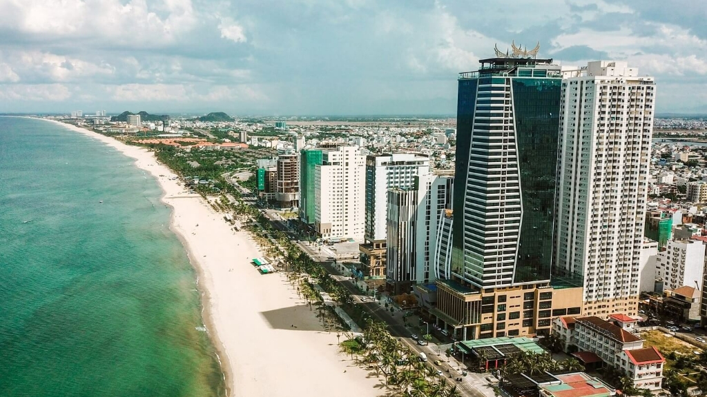 Review Khách Sạn Luxury Đà Nẵng: Vị Trí, Phòng Ở, Di Chuyển Và Trải Nghiệm Lưu Trú