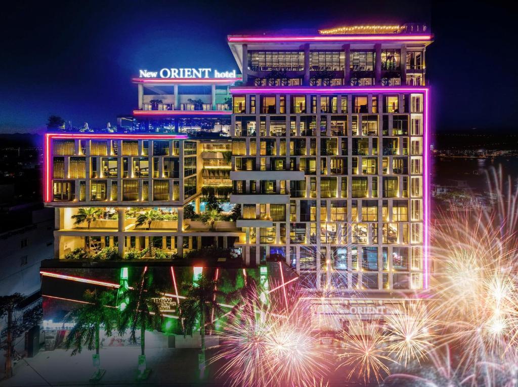 Review Khách sạn New Orient Đà Nẵng: Tiện ích, hạng phòng và gói tiệc cưới
