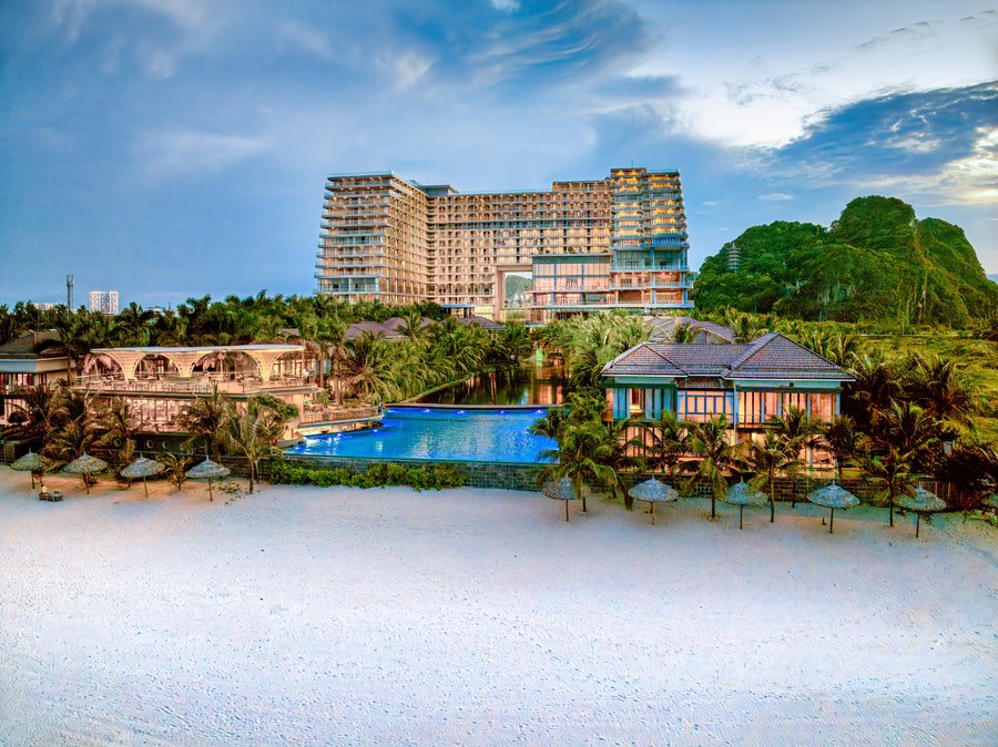 Review KOI Resort & Residence Da Nang: Vị trí, tiện ích, hạng phòng và giá tham khảo