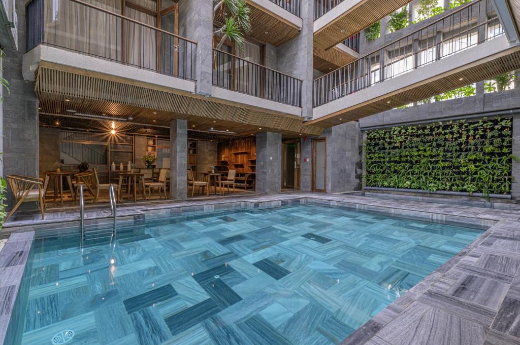 Review Le Boutique Danang: khách sạn 4 sao gần biển Mỹ Khê với thiết kế đậm bản sắc Việt