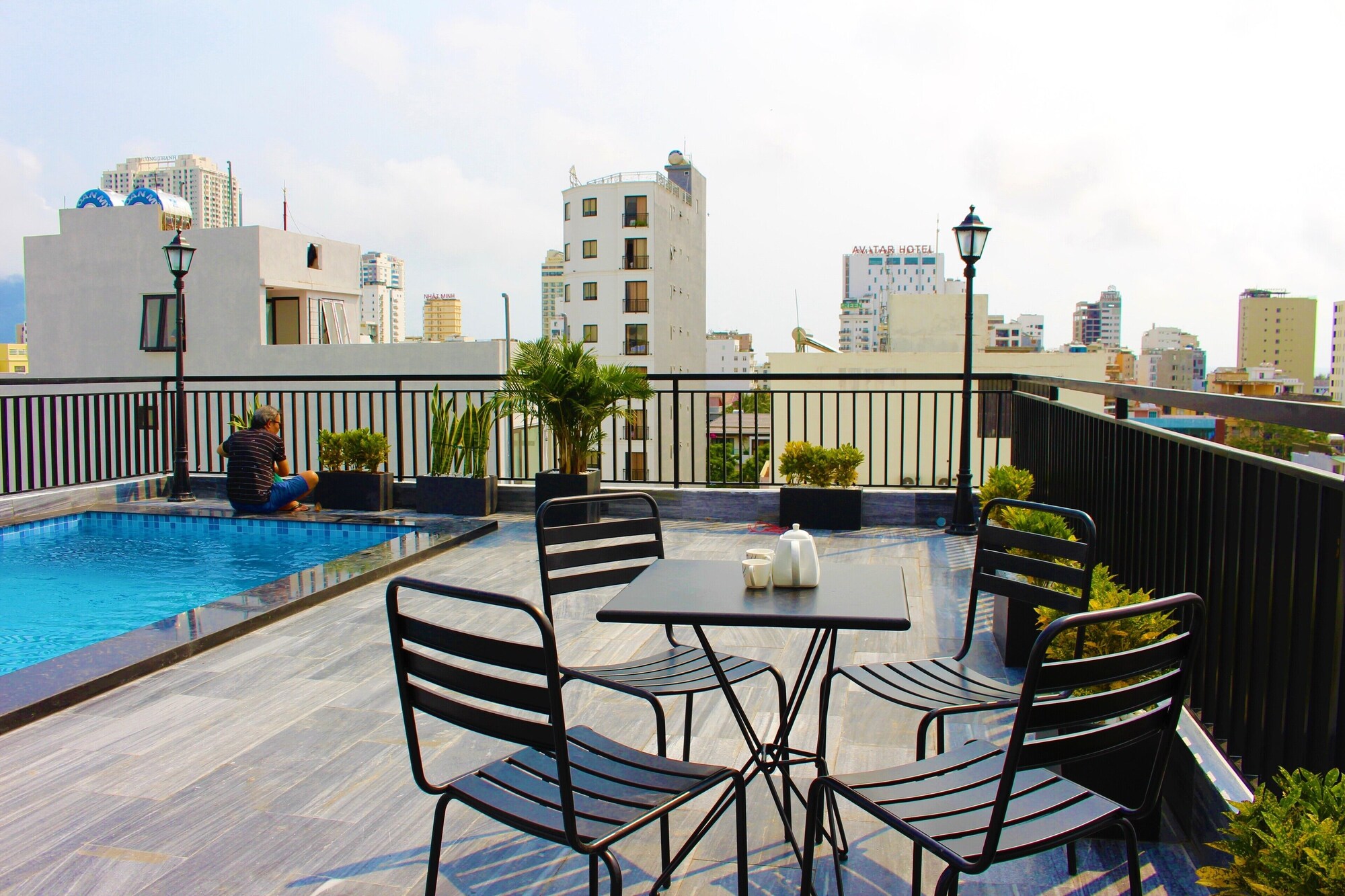 Review Lion Apartment: Căn hộ gần Bãi biển Mỹ Khê, có hồ bơi và bếp nhỏ
