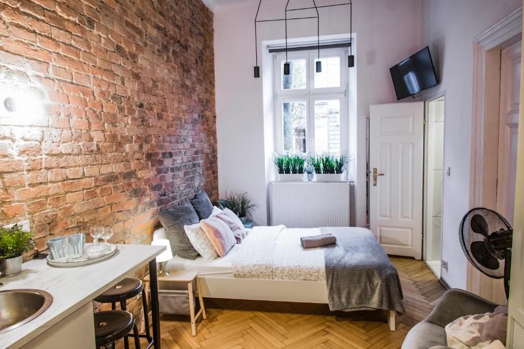 Review Lion Apartment: Căn hộ gần Bãi biển Mỹ Khê, có hồ bơi và bếp nhỏ