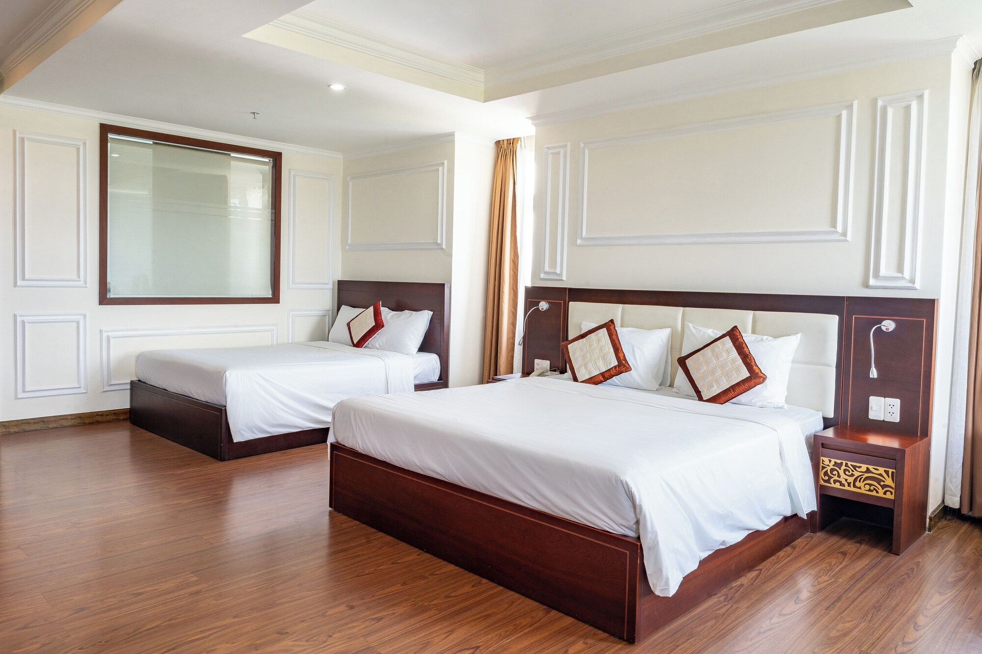 Review Lychee Hotel: Đánh giá vị trí, hạng phòng, tiện ích và trải nghiệm lưu trú