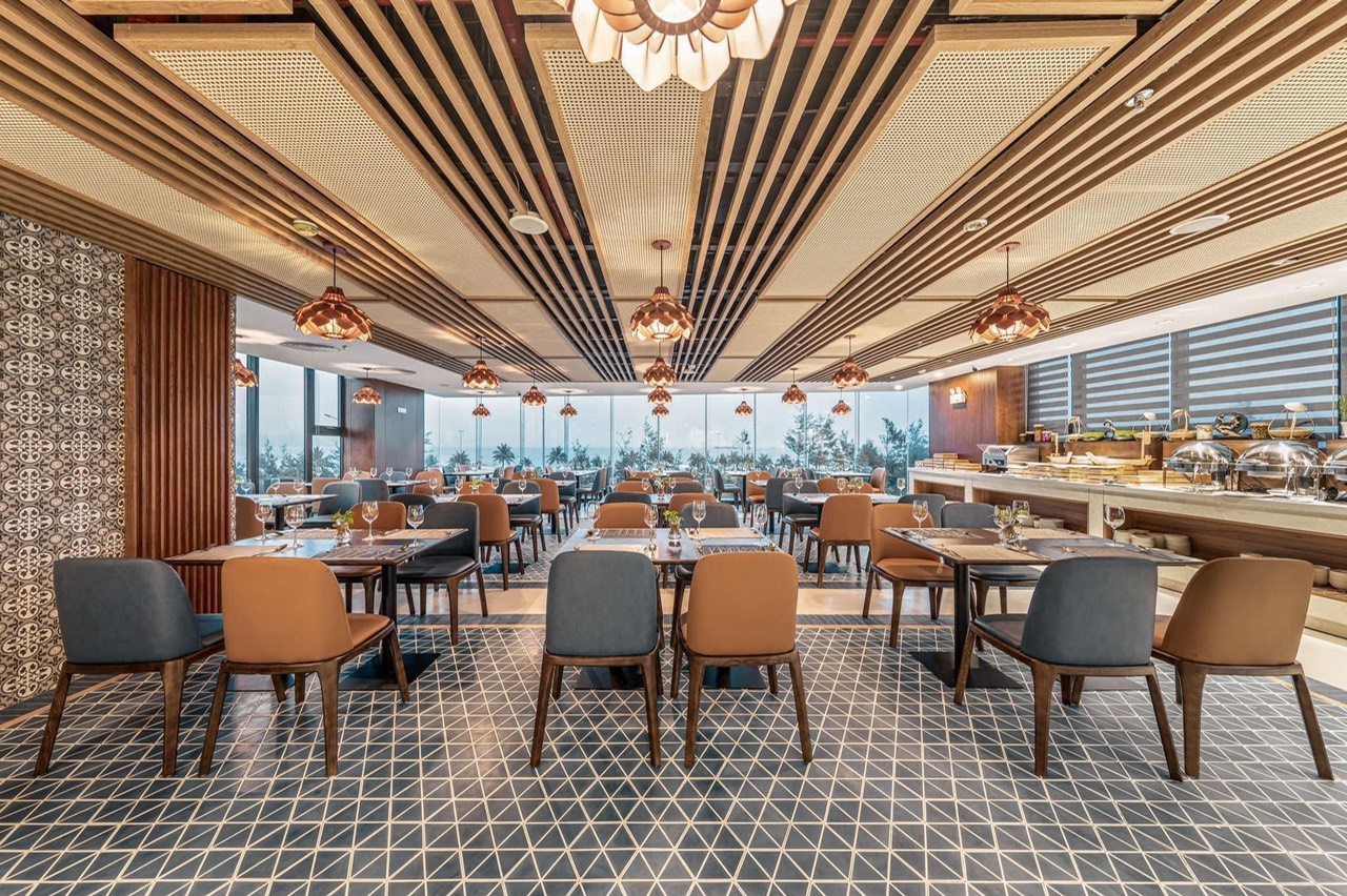 Review Mangata Beachfront Hotel: khách sạn 4 sao bên biển Mỹ Khê Đà Nẵng