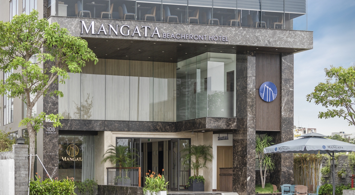 Review Mangata Beachfront Hotel: khách sạn 4 sao bên biển Mỹ Khê Đà Nẵng