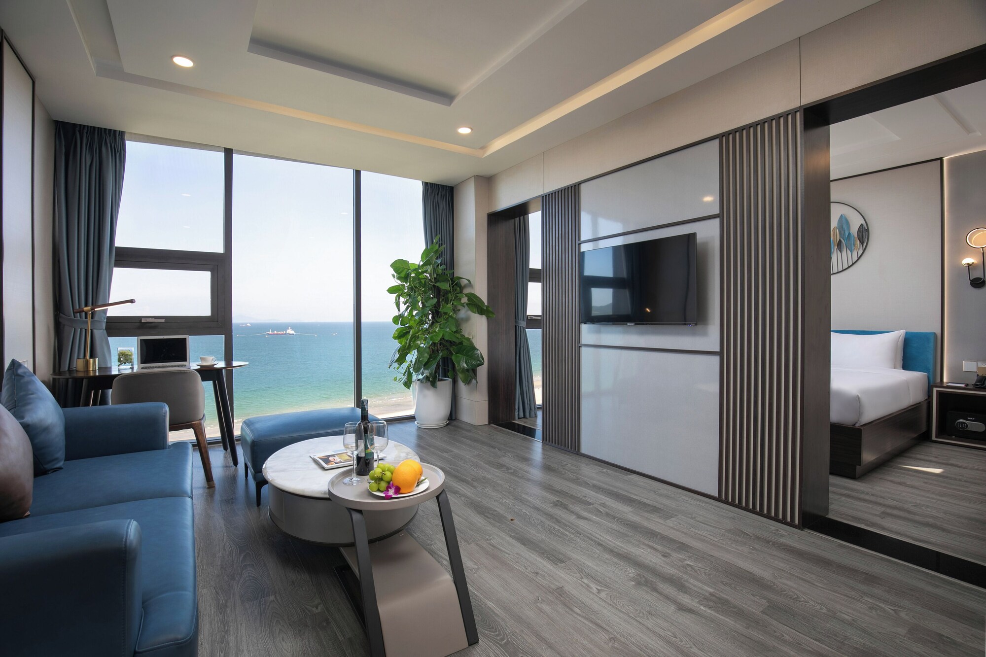 Review Mangata Beachfront Hotel: khách sạn 4 sao bên biển Mỹ Khê Đà Nẵng