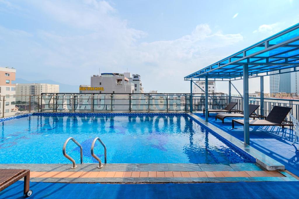 Review Maxhome Luxury Hotel 2026: Vị trí, tiện nghi, hạng phòng và trải nghiệm lưu trú