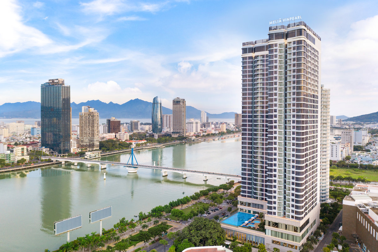 Review Melia Vinpearl Danang Riverfront 2026: Vị trí, tiện ích, giá phòng và kinh nghiệm lưu trú
