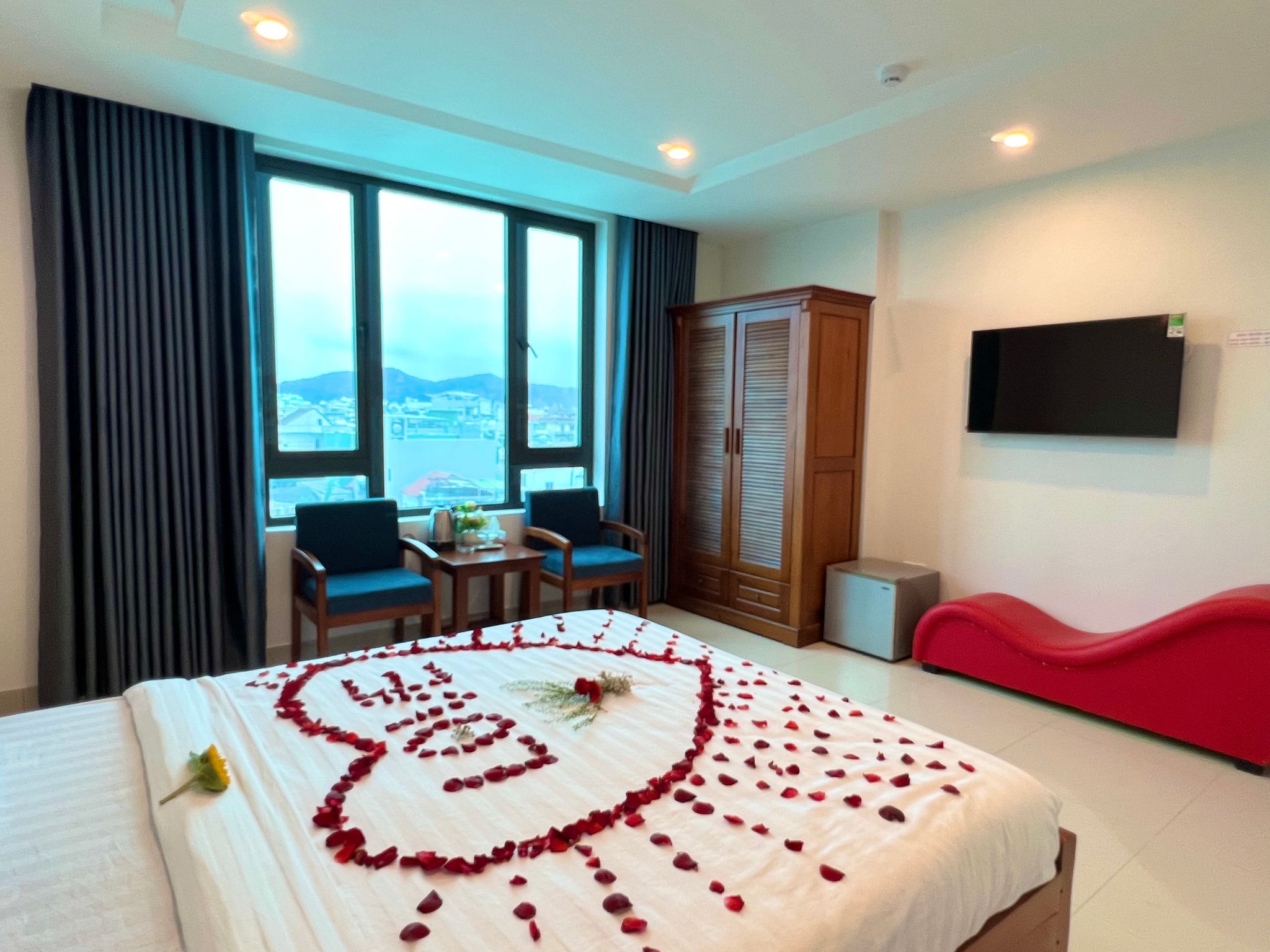 Review Minh Trường 2 Hotel Đà Nẵng: Vị trí ven biển, phòng nghỉ và trải nghiệm lưu trú