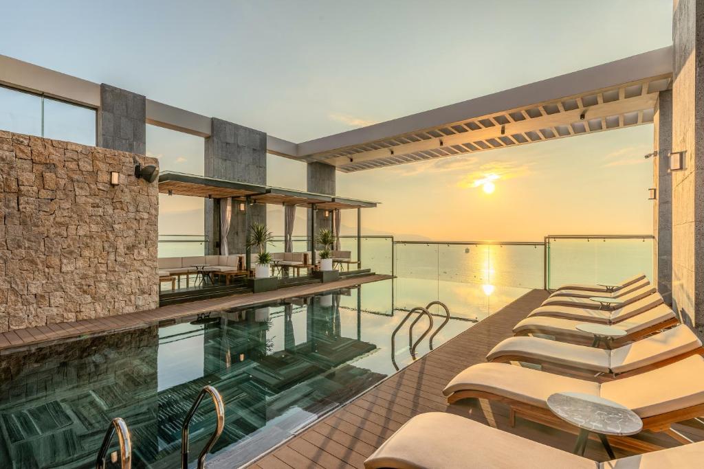 Review Phuc Long Luxury Danang Hotel: 10 Điểm Cần Biết Trước Khi Đặt Phòng