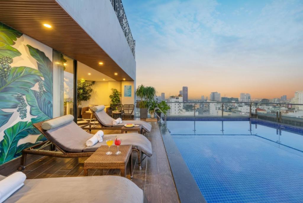Review Platinum Beach Hotel Da Nang: khách sạn 3 sao gần biển Mỹ Khê