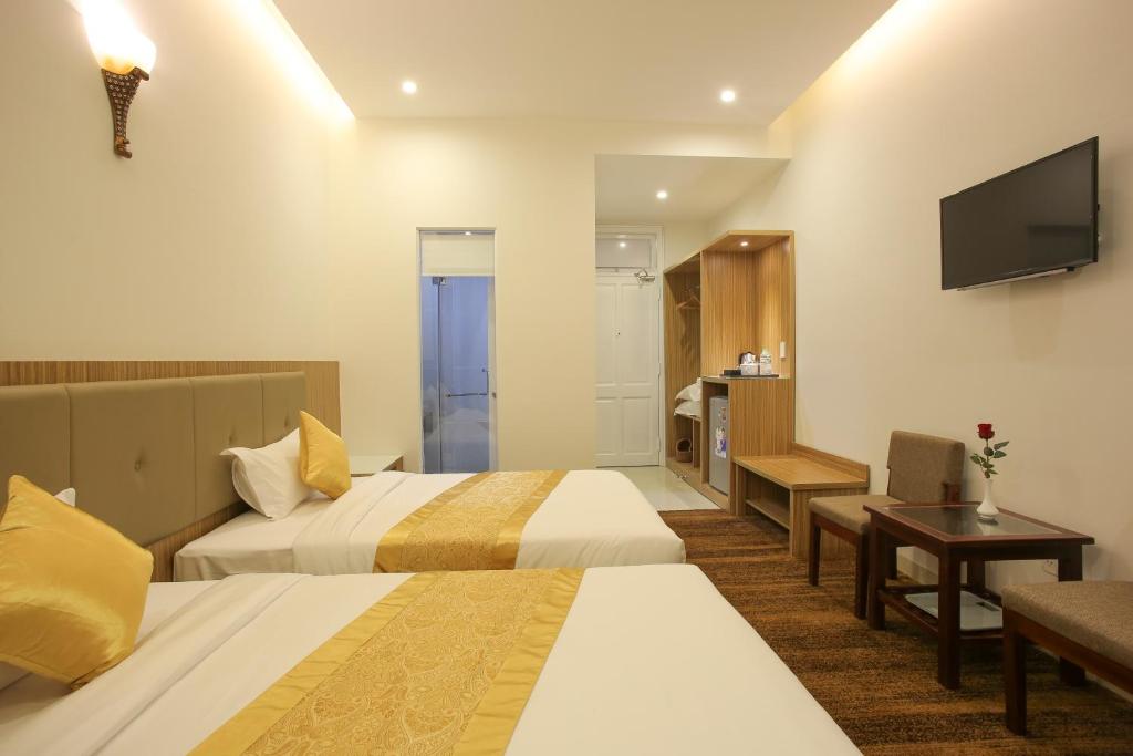 Review Red Palace Đà Nẵng: Vị Trí, Tiện Nghi, Hạng Phòng Và Giá Tham Khảo