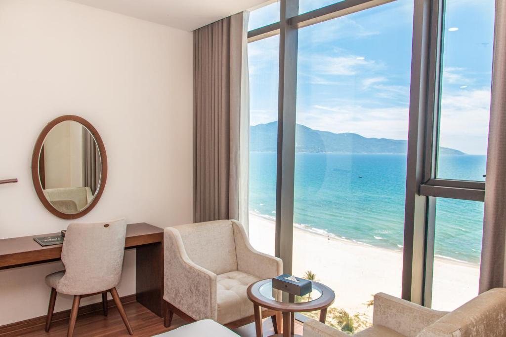 Review Rosamia Danang Hotel 2026: Khách sạn 5 sao gần biển Mỹ Khê có gì nổi bật?