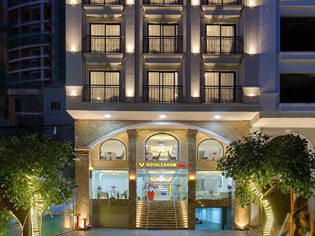 Review Royal Charm Hotel: Khách sạn 3 sao gần biển Mỹ Khê Đà Nẵng