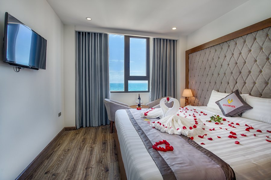 Review Royal Charm Hotel: Khách sạn 3 sao gần biển Mỹ Khê Đà Nẵng