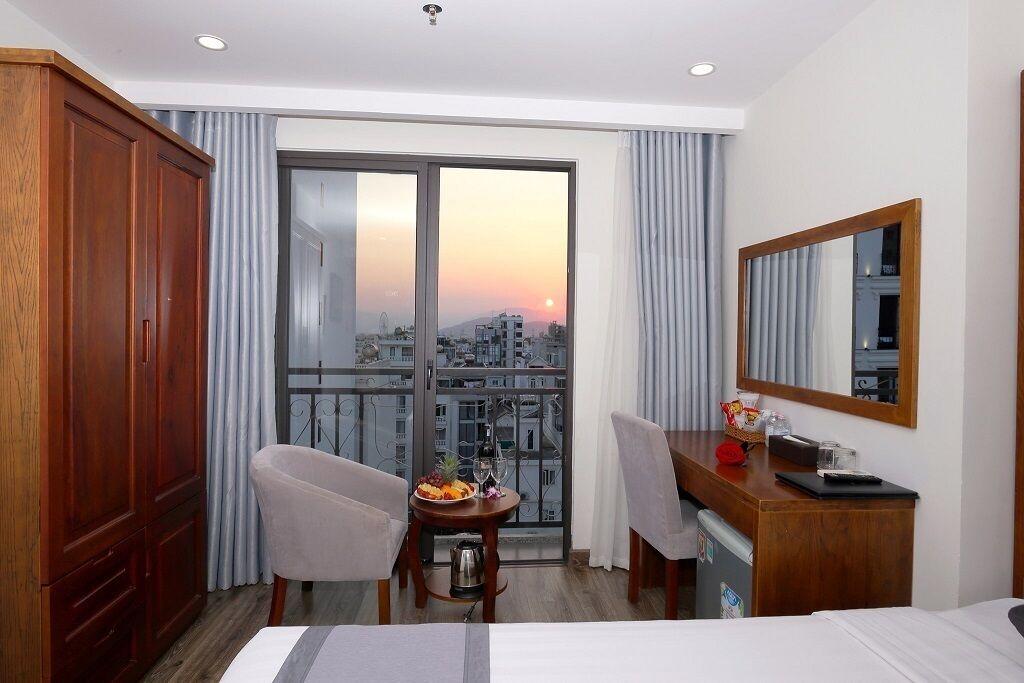 Review Royal Charm Hotel: Khách sạn 3 sao gần biển Mỹ Khê Đà Nẵng