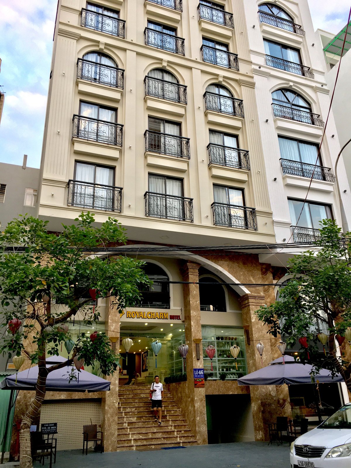 Review Royal Charm Hotel: Khách sạn 3 sao gần biển Mỹ Khê Đà Nẵng