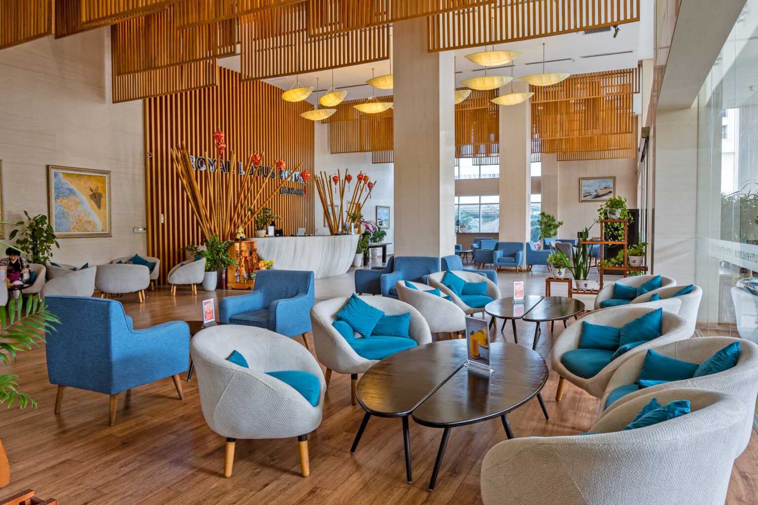 Review Royal Lotus Hotel Da Nang: Đánh Giá Chi Tiết Vị Trí, Tiện Ích, Phòng Nghỉ Và Trải Nghiệm Lưu Trú