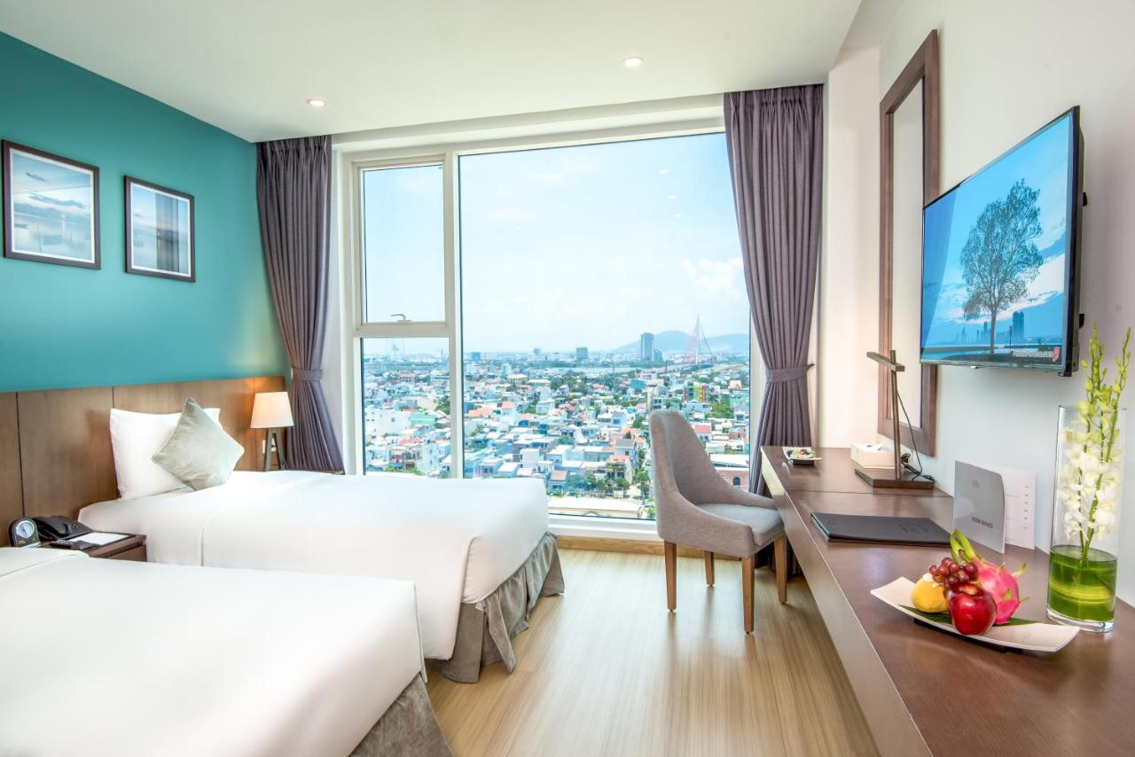 Review Royal Lotus Hotel Da Nang: Đánh Giá Chi Tiết Vị Trí, Tiện Ích, Phòng Nghỉ Và Trải Nghiệm Lưu Trú