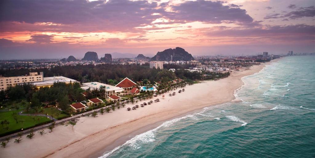 Review Sandy Beach Non Nuoc Resort: 10 hạng phòng, tiện ích và trải nghiệm nghỉ dưỡng