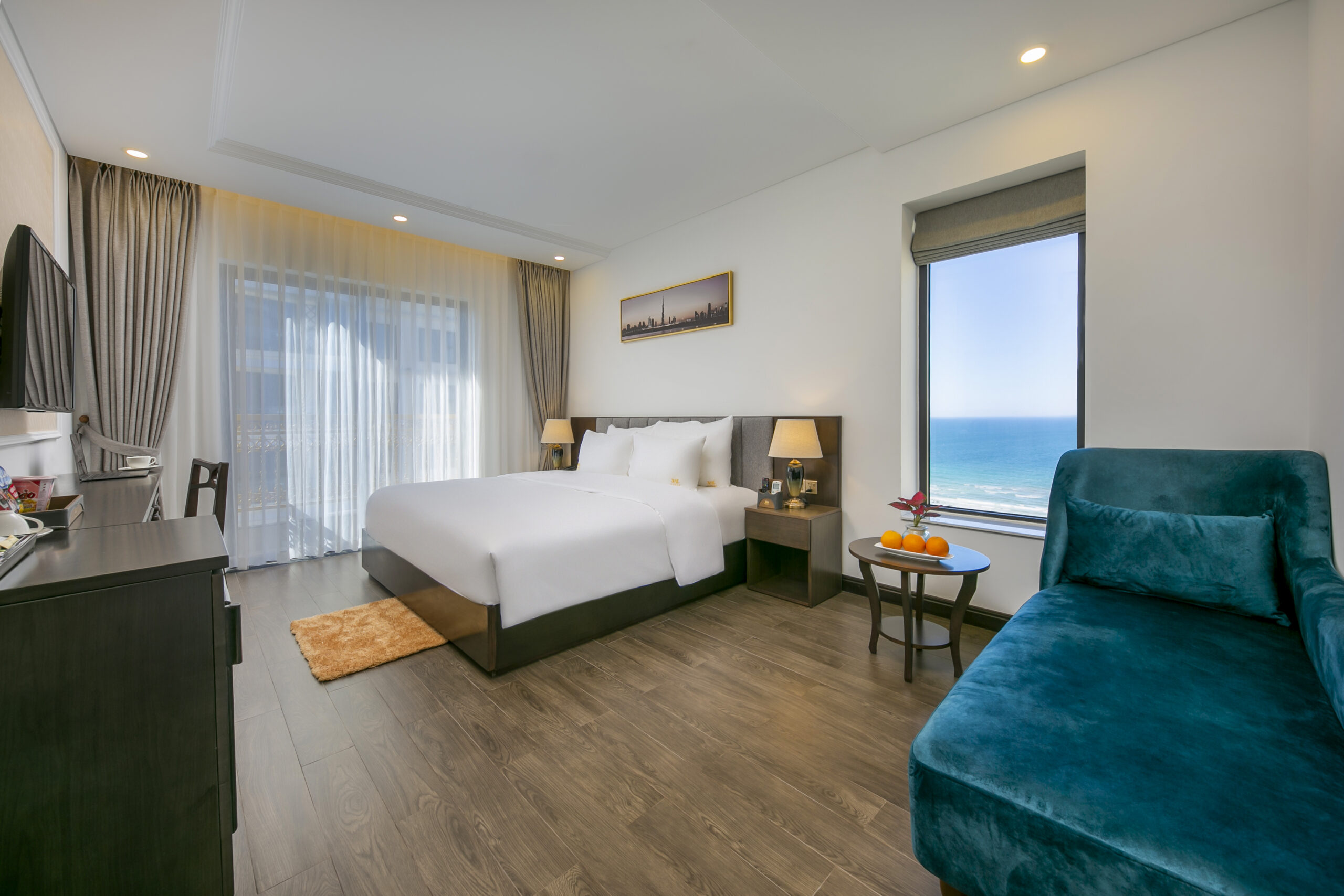 Review Santa Luxury Hotel: 7 hạng phòng, tiện ích và vị trí gần biển Mỹ Khê