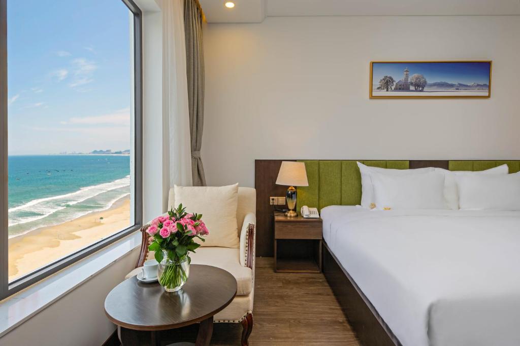 Review Santa Luxury Hotel: 7 hạng phòng, tiện ích và vị trí gần biển Mỹ Khê