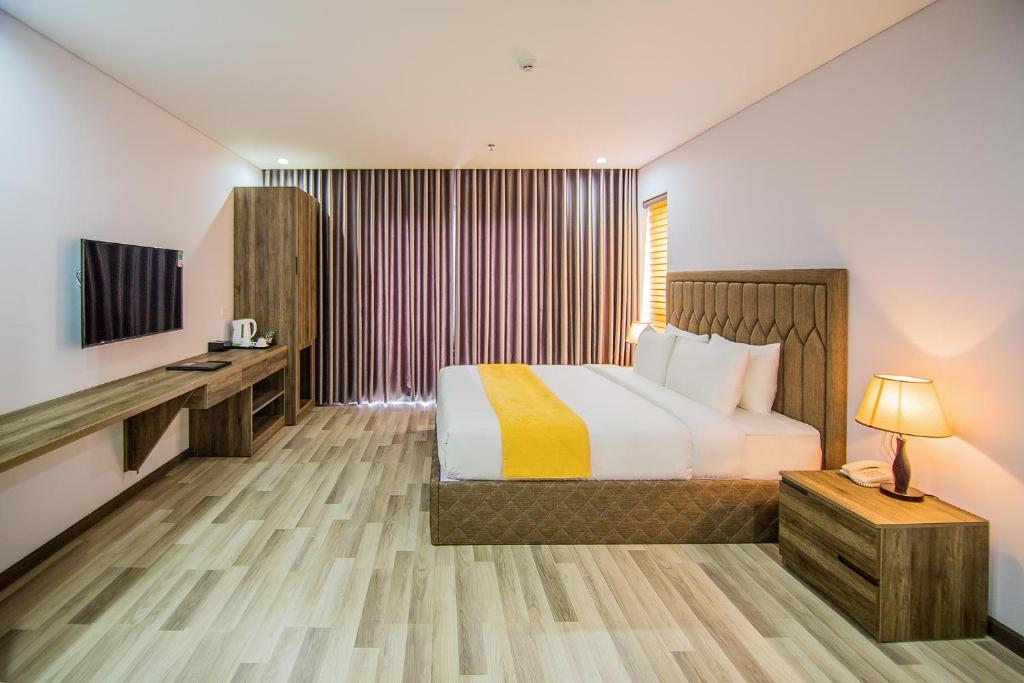 Review Sea Light Hotel: khách sạn gần biển Mỹ Khê tại An Thượng Đà Nẵng