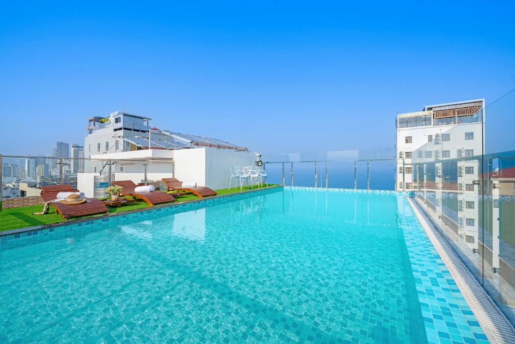 Review Sea Near Me Hotel Đà Nẵng: khách sạn gần biển Mỹ Khê tại khu An Thượng