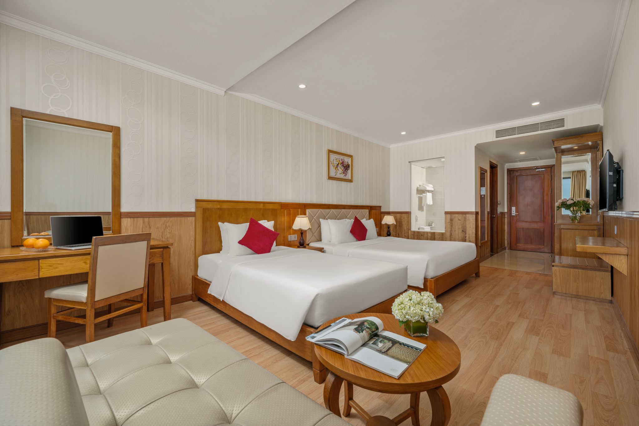 Review Serene Beach Hotel Danang: khách sạn 4 sao cạnh biển Mỹ Khê Đà Nẵng