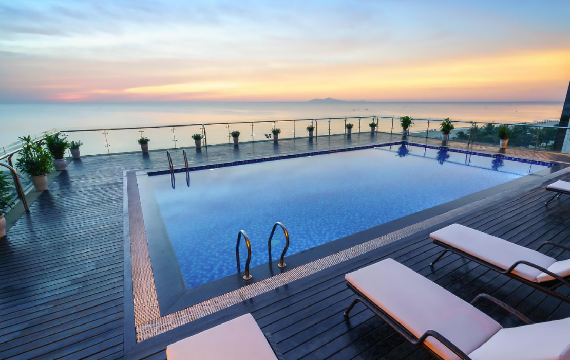 Review Serene Beach Hotel Danang: khách sạn 4 sao cạnh biển Mỹ Khê Đà Nẵng