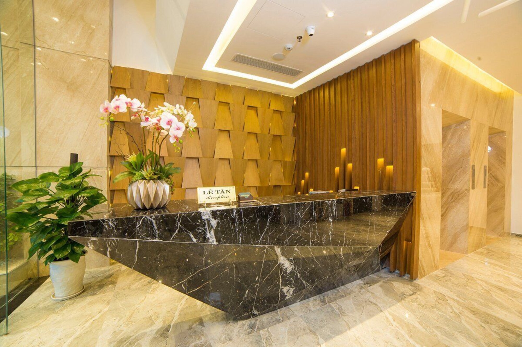 Review Sunset Sea Hotel Đà Nẵng: Vị Trí, Tiện Ích, Hạng Phòng Và Trải Nghiệm Lưu Trú