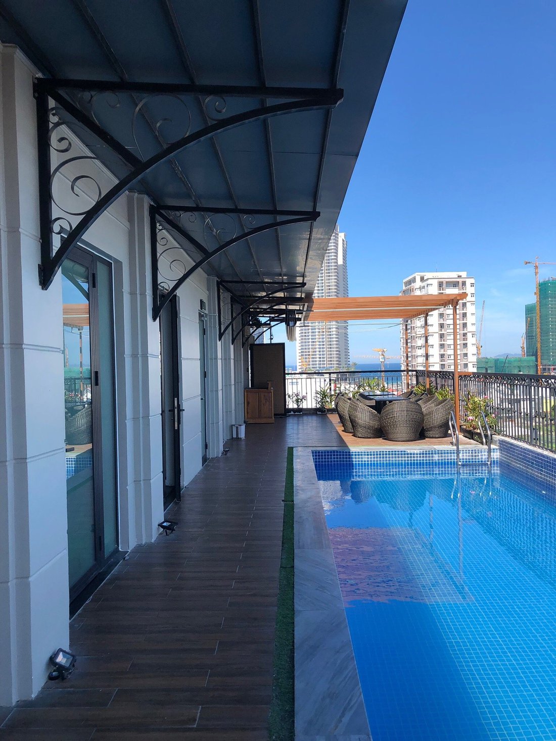 Review The Herriott Hotel & Suite: khách sạn 3 sao giá mềm gần biển Đà Nẵng