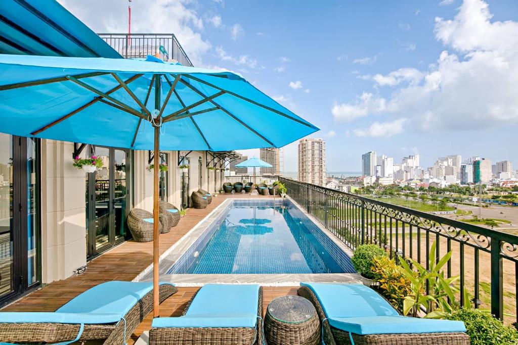 Review The Herriott Hotel & Suite: khách sạn 3 sao giá mềm gần biển Đà Nẵng