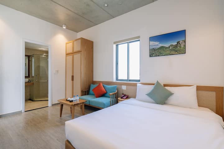 Review The Shine Hotel & Apartment: 12 thông tin cần biết trước khi đặt phòng
