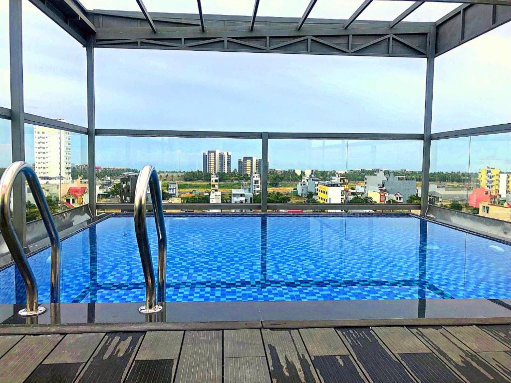 Review The Shine Hotel & Apartment: 12 thông tin cần biết trước khi đặt phòng
