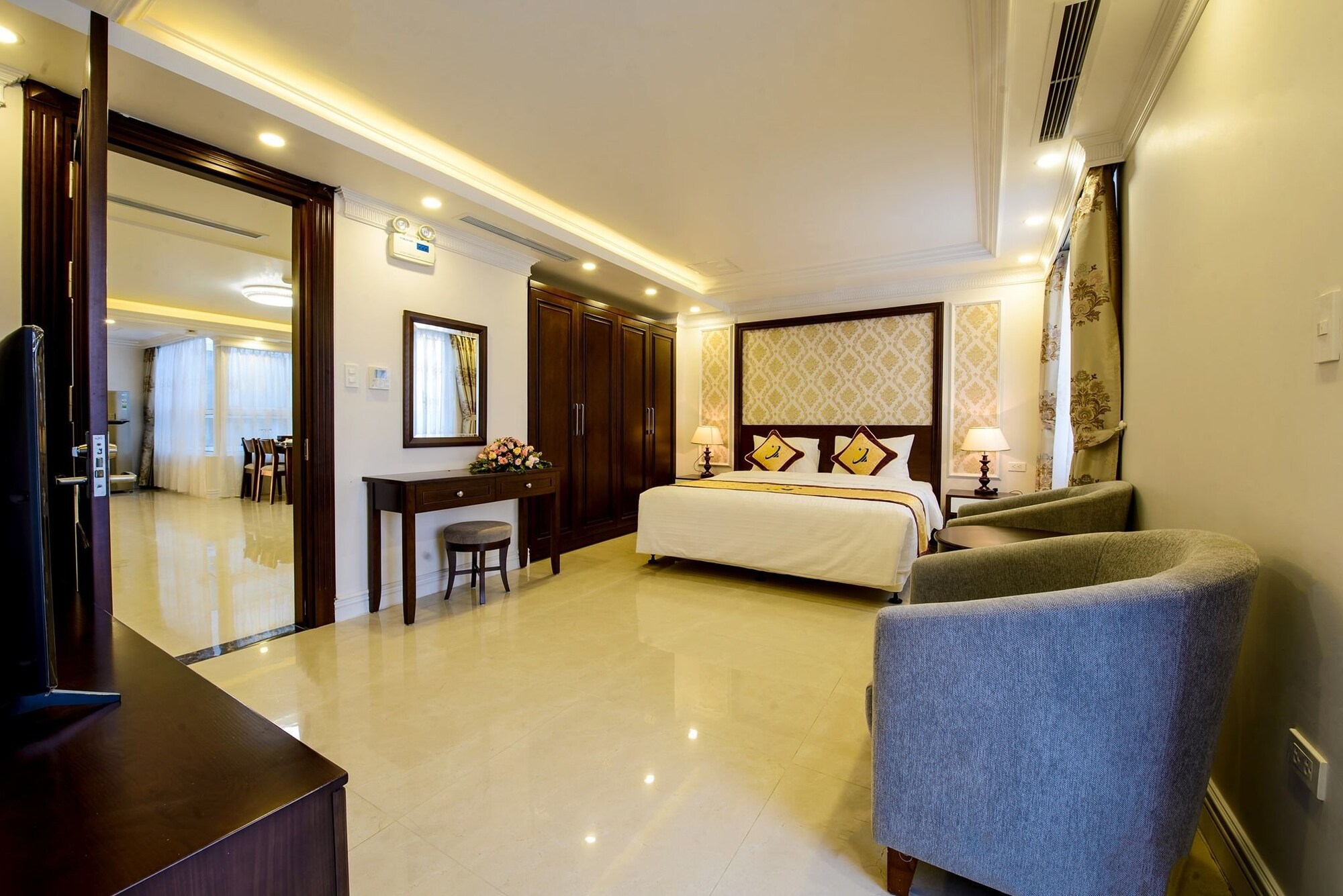 Review The Shine Hotel & Apartment: 12 thông tin cần biết trước khi đặt phòng