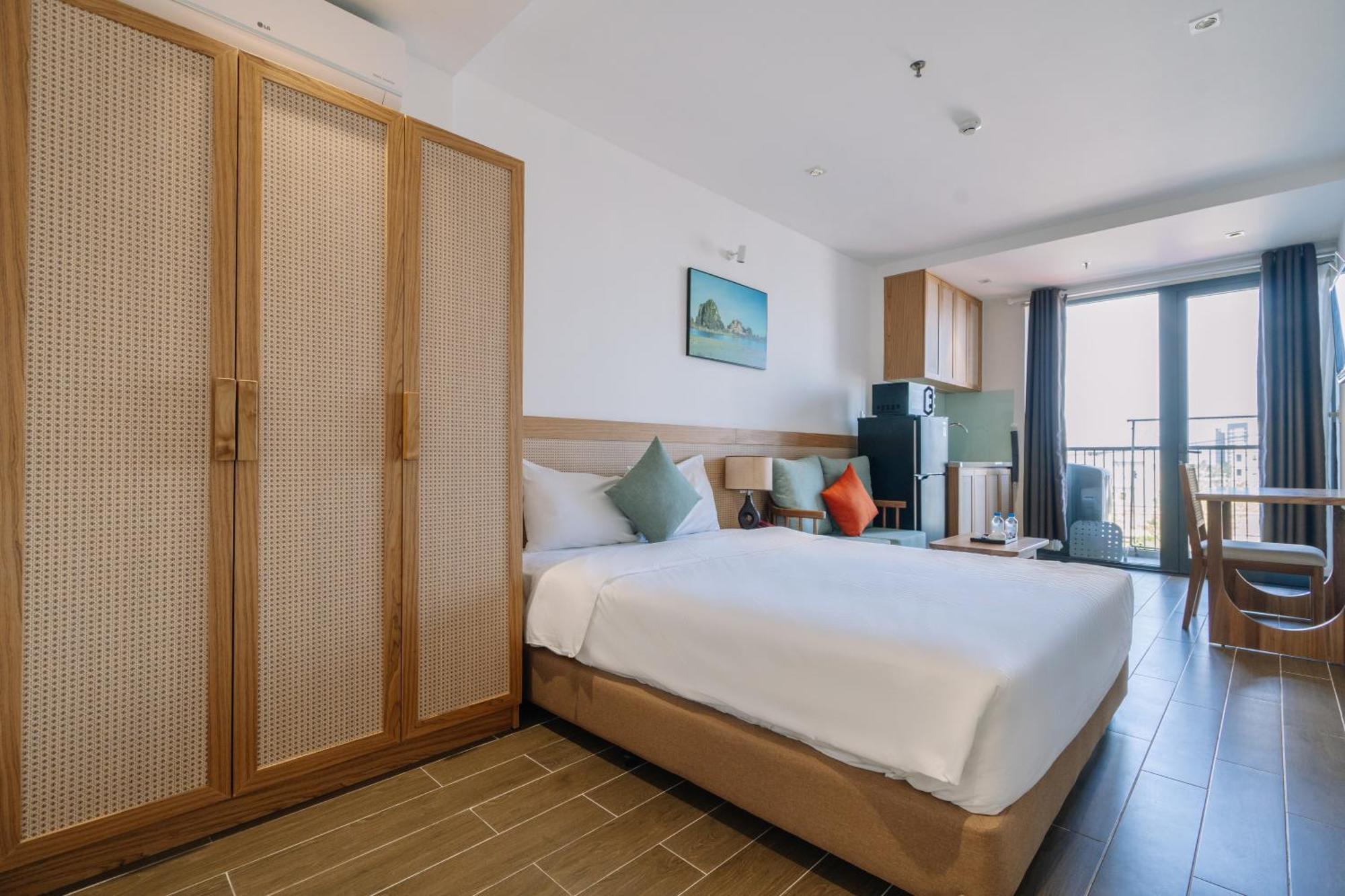 Review The Shine Hotel & Apartment: 12 thông tin cần biết trước khi đặt phòng