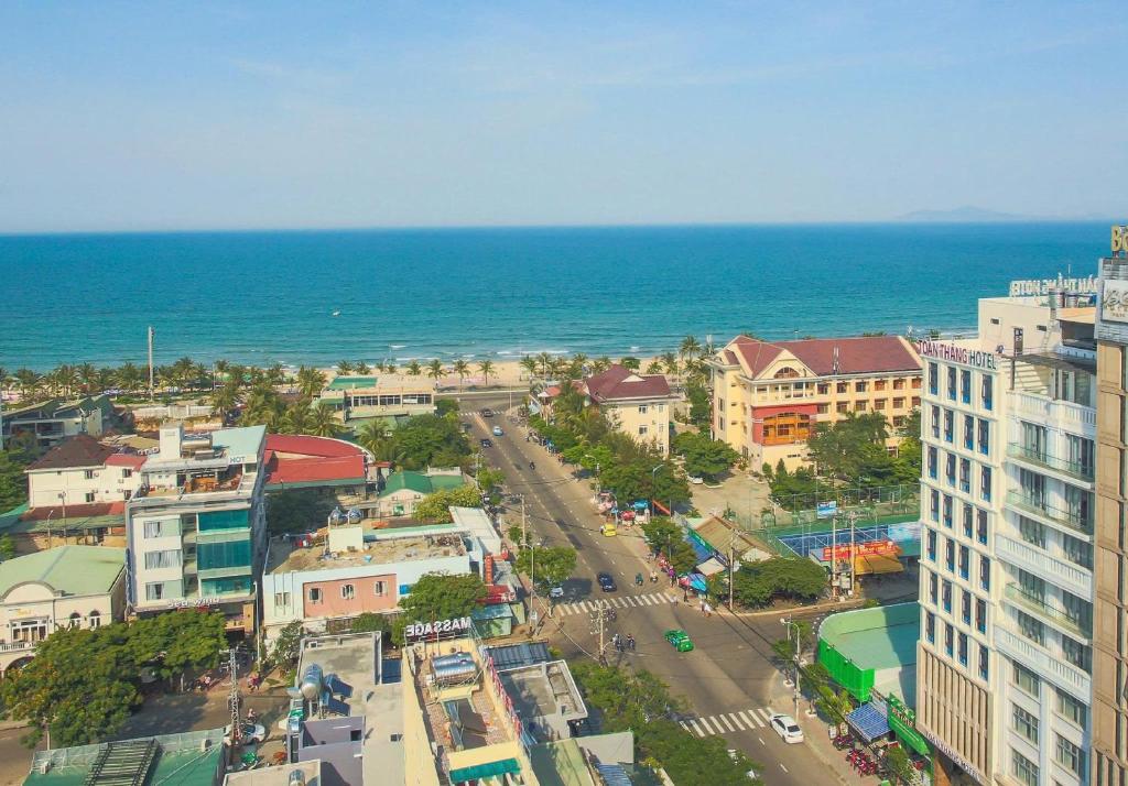 Review Toan Thang Hotel: Giá Phòng, Tiện Ích Và Kinh Nghiệm Lưu Trú 2026