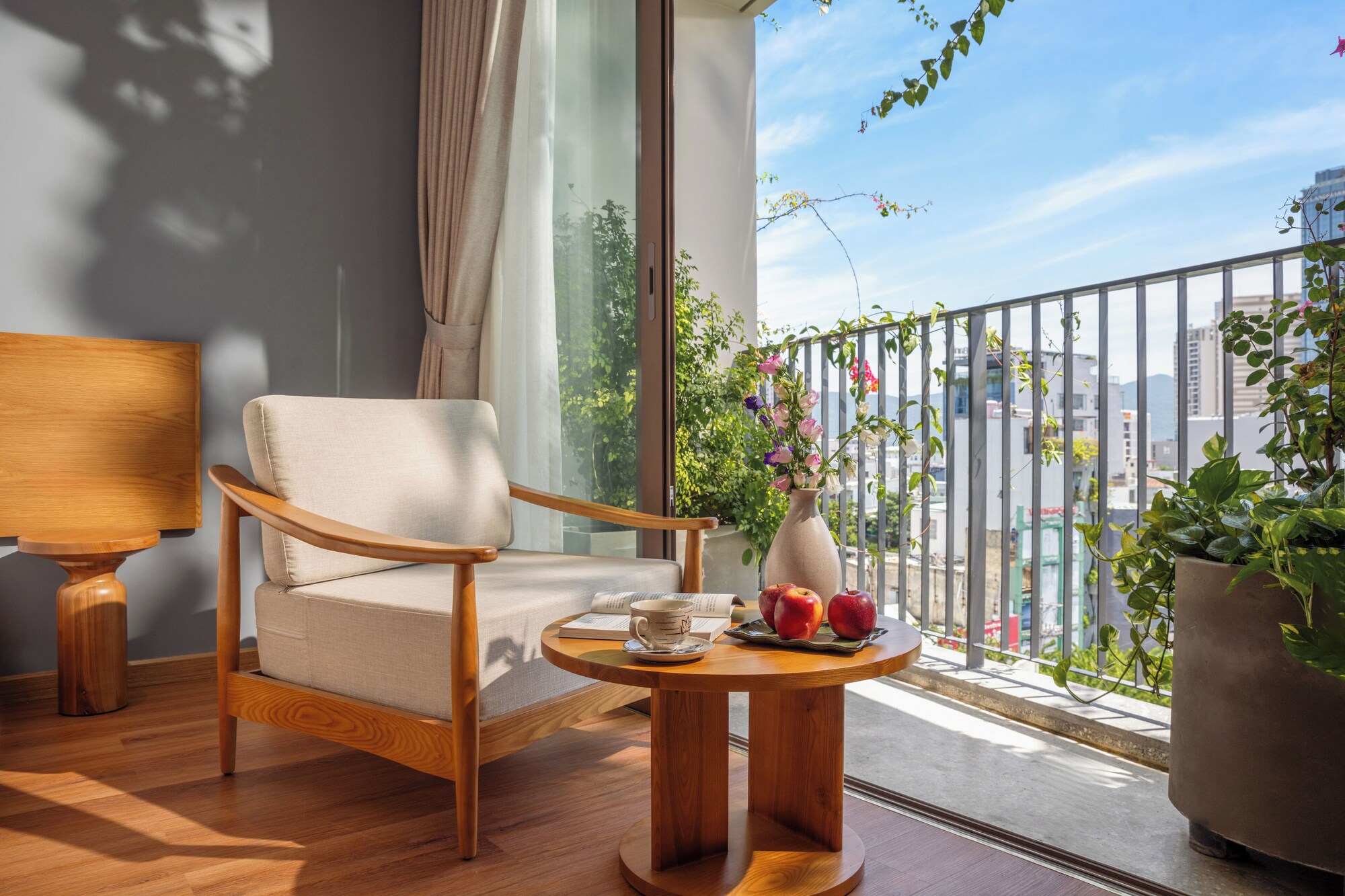 Review Vernal Hotel & Apartment Da Nang: khách sạn căn hộ 3 sao tại trung tâm Đà Nẵng