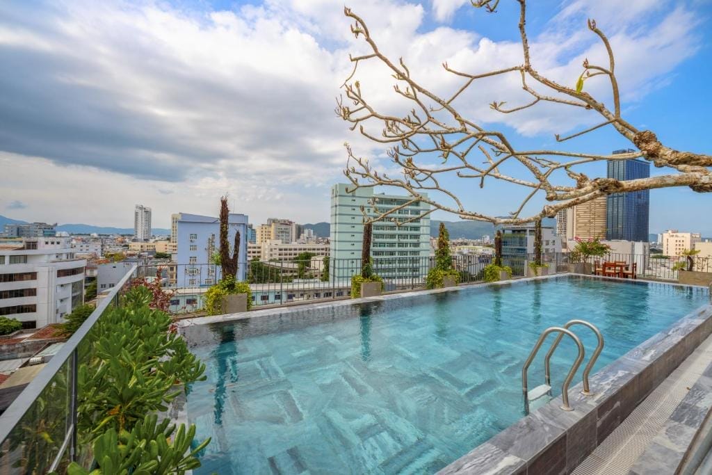 Review Vernal Hotel & Apartment Da Nang: khách sạn căn hộ 3 sao tại trung tâm Đà Nẵng