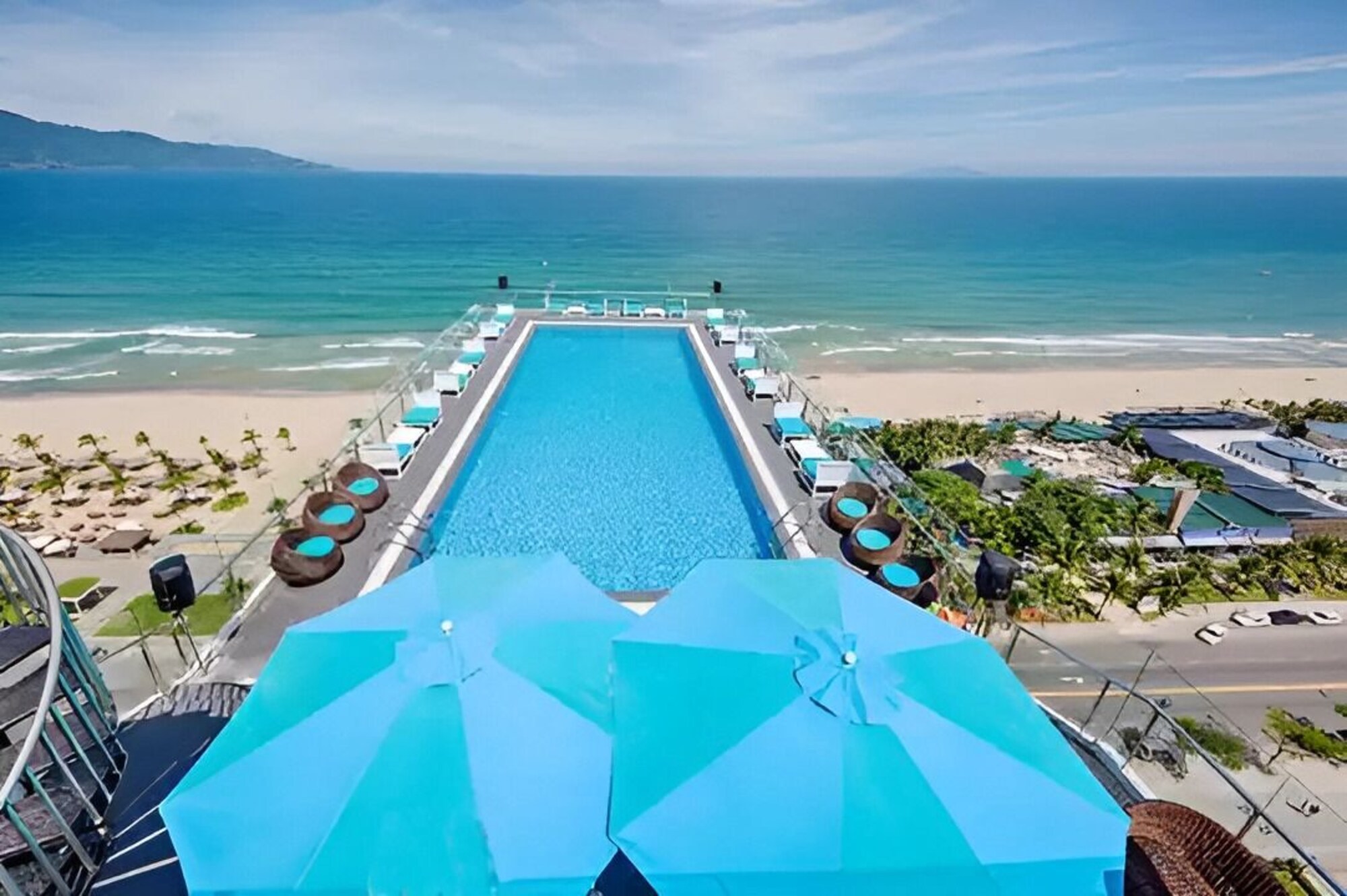 Review Yarra Ocean Suites Danang: khách sạn 4 sao gần biển Mỹ Khê, phòng hướng biển và tiện ích thư giãn