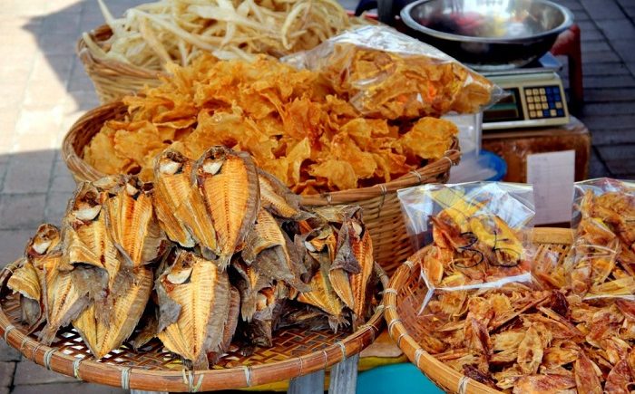Top 10 cửa hàng Đà Nẵng bán đặc sản uy tín được yêu thích nhất